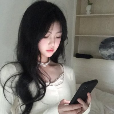 《三个后院》海报